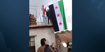 ENKS: Li Efrînê heqaret li Alaya Kurdistanê tê kirin