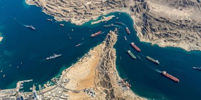 Trafîka li Tengava Hurmizê zindî dibe: 3 tankerên qerase derbas bûn