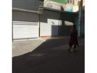 Îranê dikanên welatiyên ku tevlî grevê bûne nîşan dike