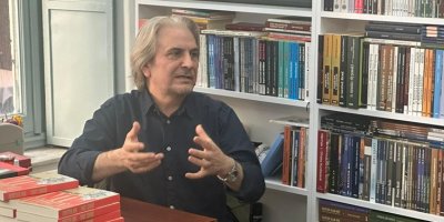 Firat Cewerî pirtûka xwe ya nû li Stenbolê îmze kir