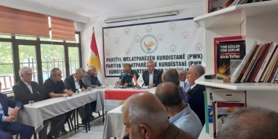 PWKyê li Amedê bi Minasebeta 94 salîya Kovara HAWARê semînerek lidar xist