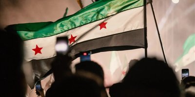 Swîsreyê cezayê li ser hinek saziyên Sûriyeyê rakir