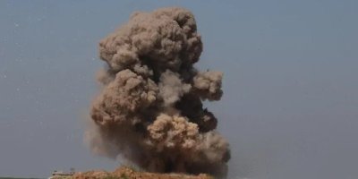Li nêzîkî balafirgeheke leşkerî ya li Sûriyeyê teqîn, 5 kes mirin