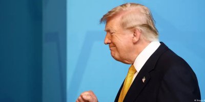 Trump: Em dê ji bo derbasbûna ji Hurmizê ji sedî 20 bacê wergirin