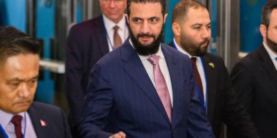 Ehmed Şer: Mafên Kurdan dikevin destûra Sûriyeyê û perwerde bi Kurdî dibe