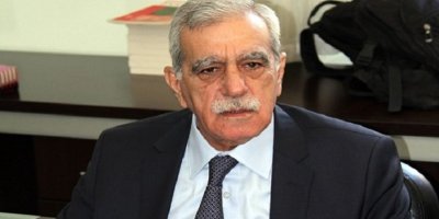 " Saziyên hukûmetê dixwazin rûyê şaradarîyê reş bikin"