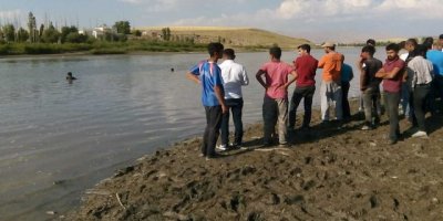 4 tutê ke xeniqîyabî têkişt de amey definkerdene